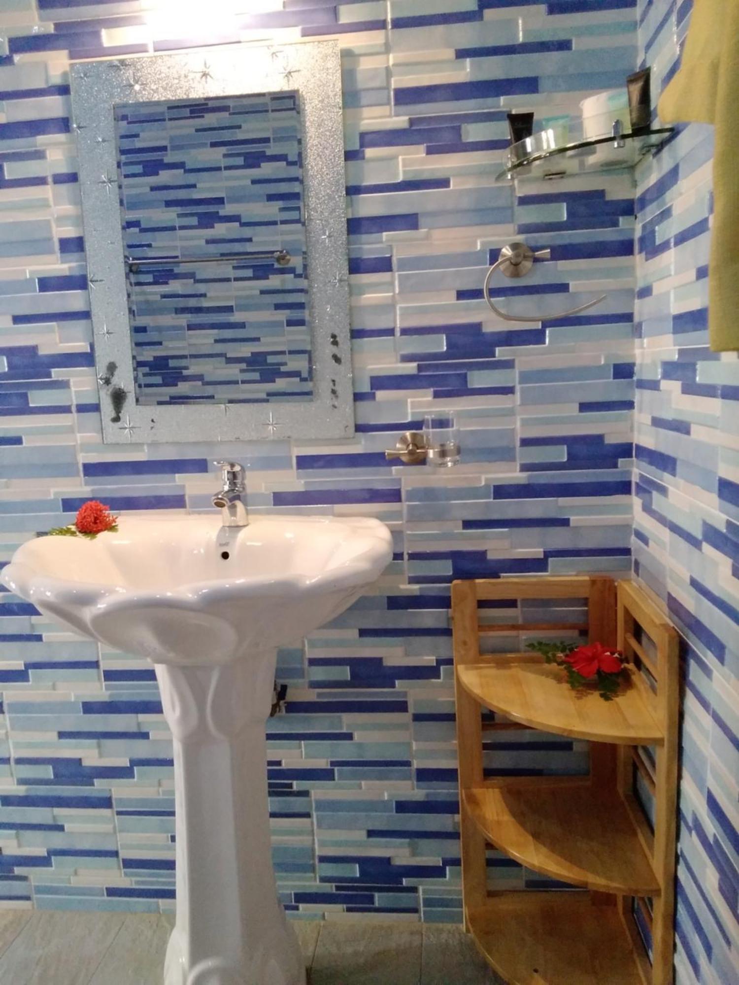 Les Elles Guesthouse Self Catering Baie Lazare  Kamer foto
