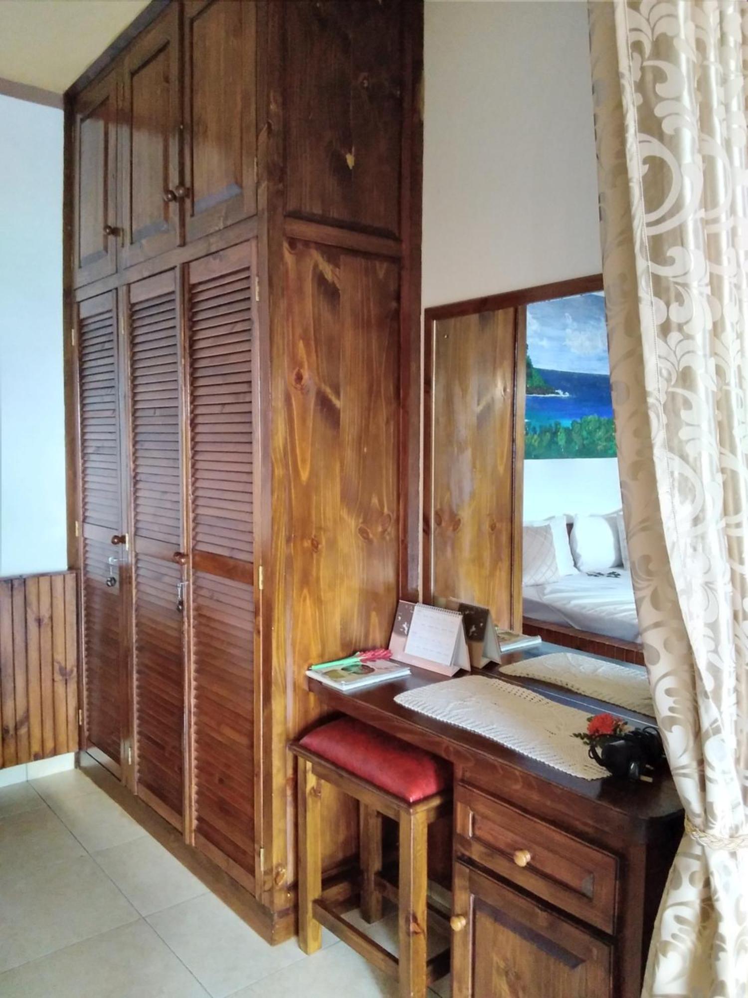 Les Elles Guesthouse Self Catering Baie Lazare  Kamer foto